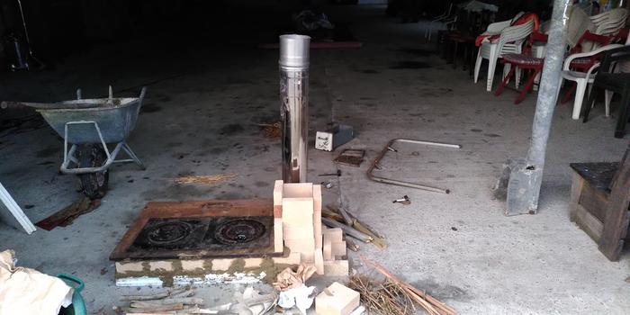 First design, 1 rock high, didn't work.