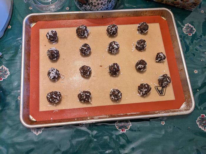 Nut/fruit nuggets 