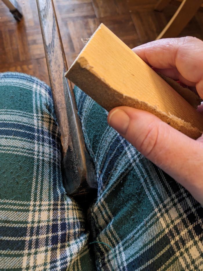 Sandpaper sharpening 