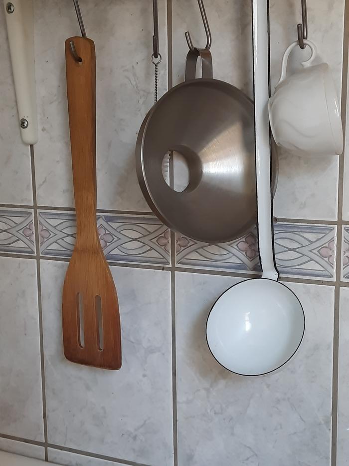 non plastic spatula for scraping out bowls