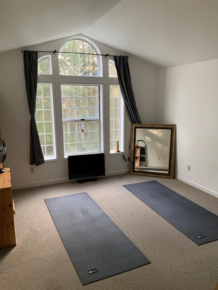 Ex-bedroom, now yoga studio. The only high ceiling in the house.