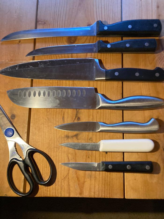 That’s nearly a complete set of usable knives.. amazing