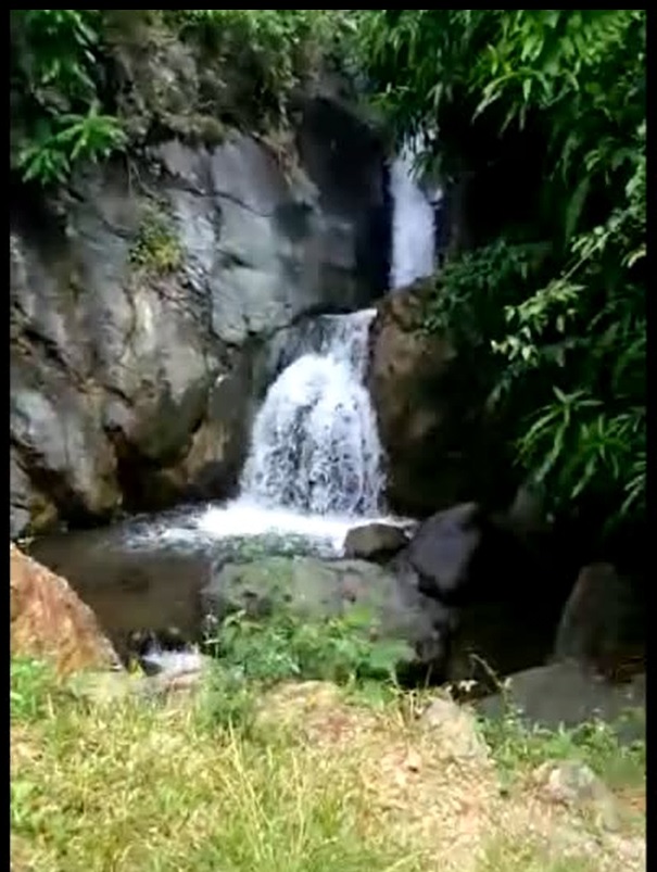 [Thumbnail for boomba-water-fall-photo-by-Naz.jpg]