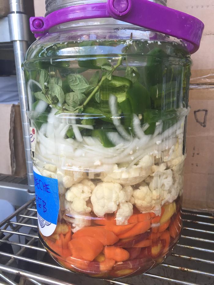 5 L "crock" of escabeche