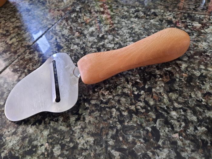 [Thumbnail for Cheese-Cutter-Handle-2.jpg]