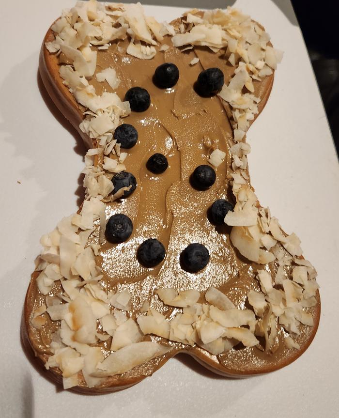 Ok, you try making a good six, with that many blueberries, lol