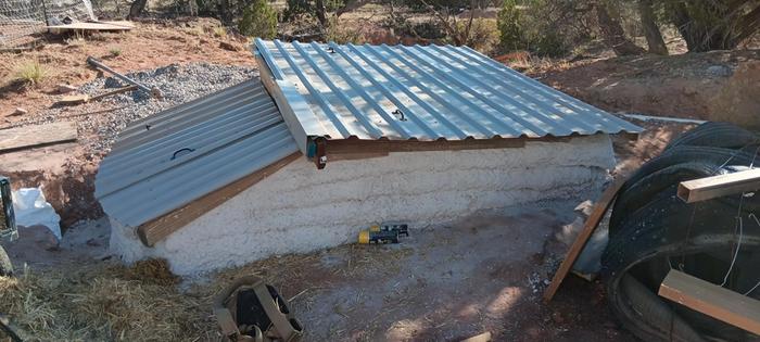 insulated enclosure and roof for a worm bin septic system