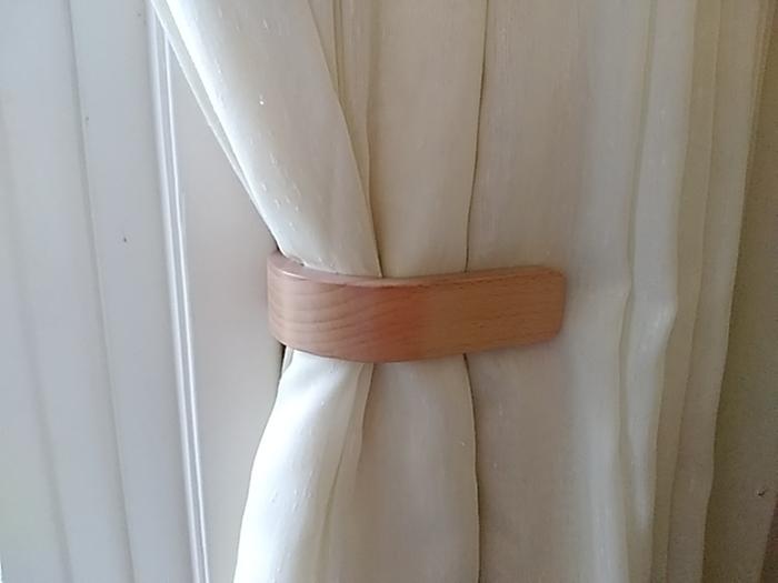 Curtain hook