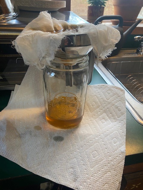 Filtering cooking oil