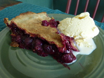 blueberry pie a la mode