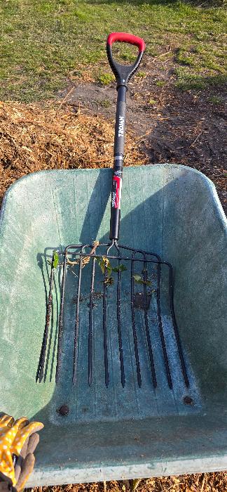 Ten tine mulch fork