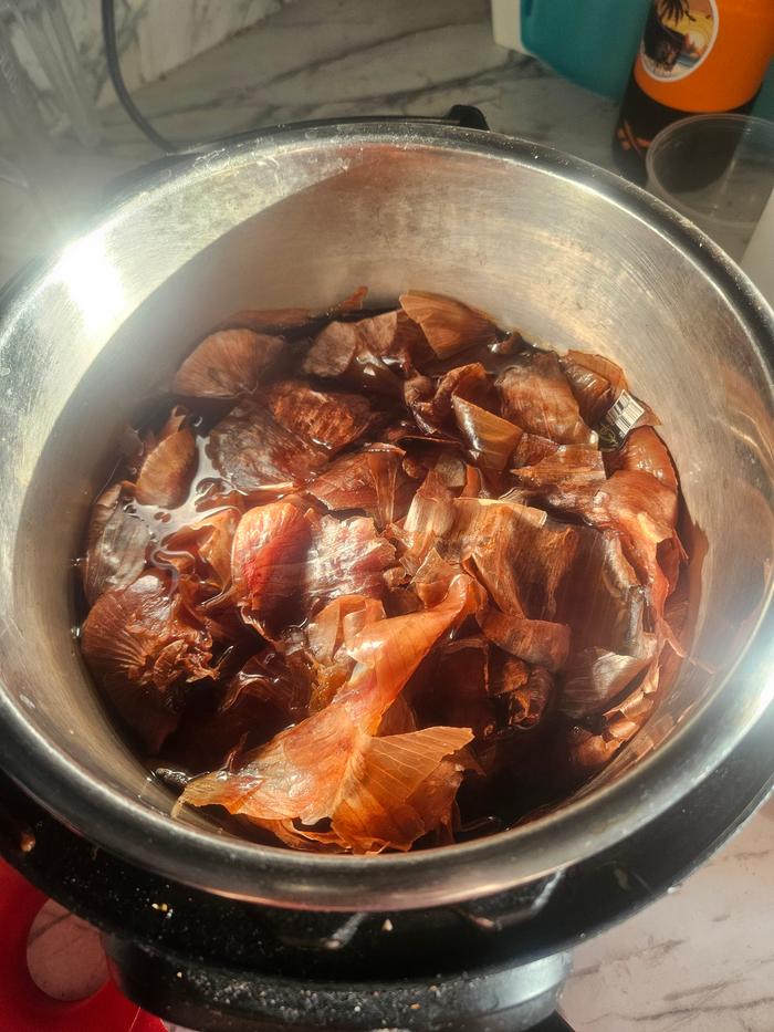 Onions skins simmering 