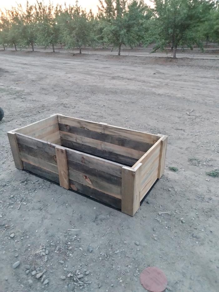 making a rasied bed from wooden boards