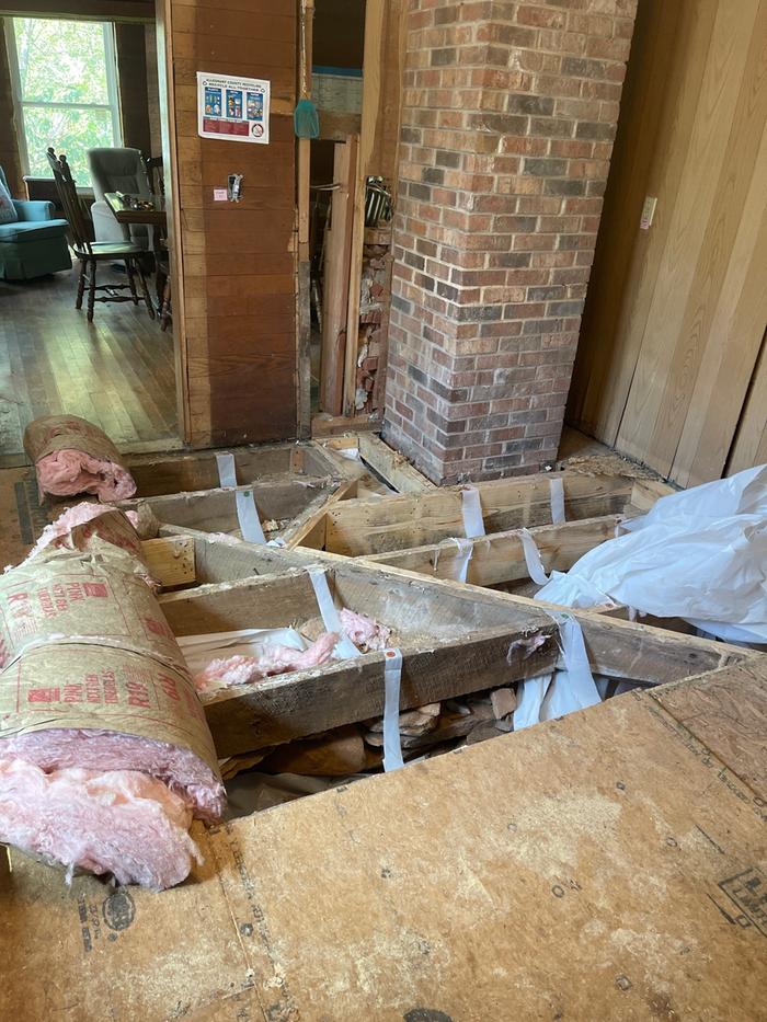 [Thumbnail for 1Kitchen-side-Pulled-up-floor.JPG]