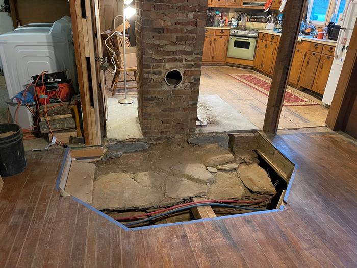 [Thumbnail for 7Dining-room-side-old-hearth-and-masonry-has-been-removed.jpg]
