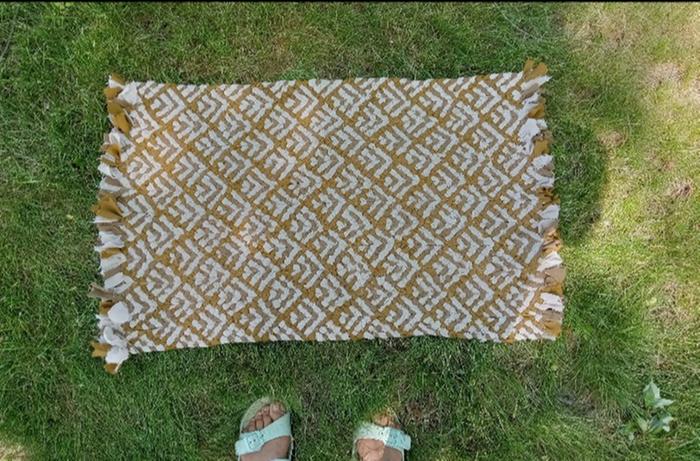 Stitched braided rug from suiting weight fabric