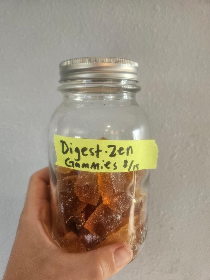 2 cups of ginger gummies