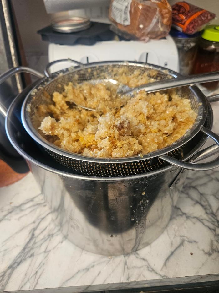 Separating beeswax out