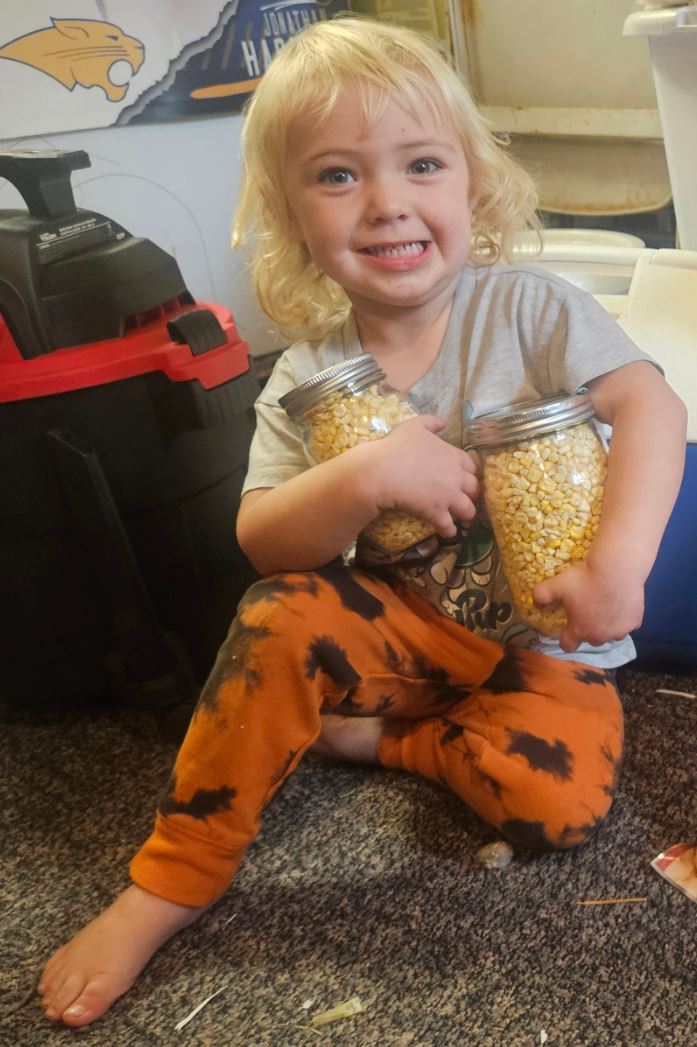 [Thumbnail for kaylee-and-corn.JPG]