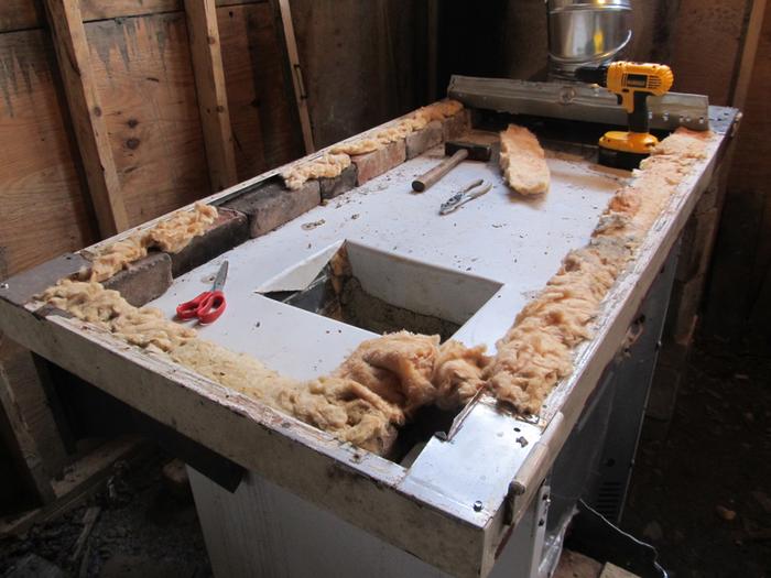 sealing gaps at pan edges