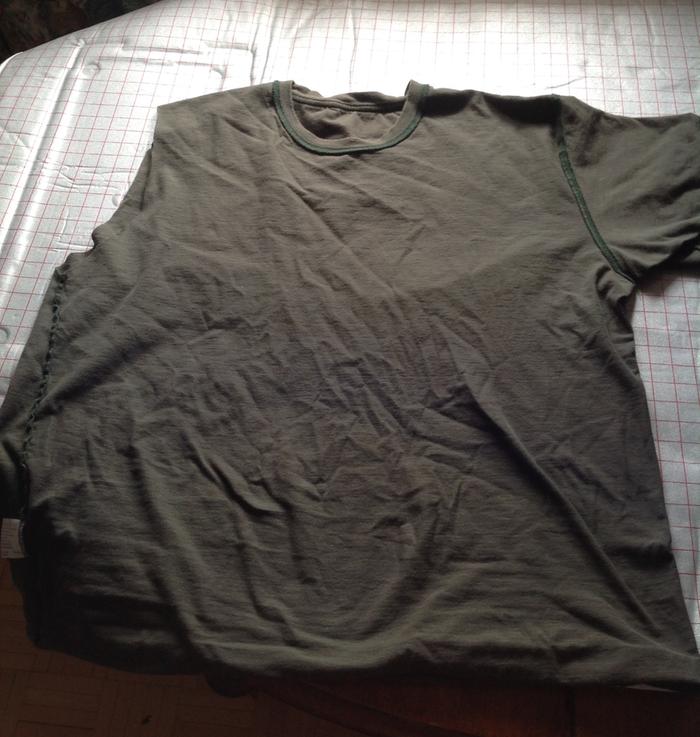 Tshirt with one sleeve cut off 