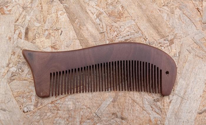 Peach comb