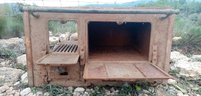 Oven inside