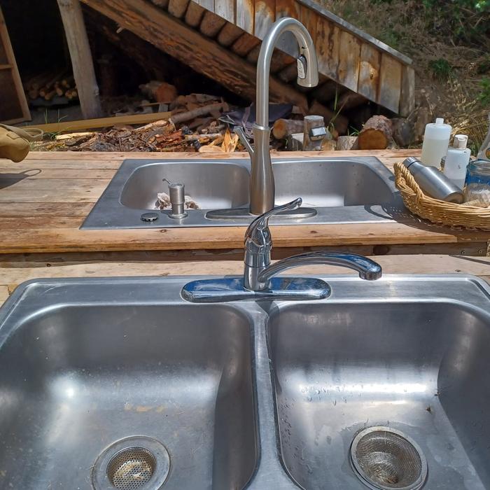 [Thumbnail for Outdoor-sink-1-original-fixture.jpg]