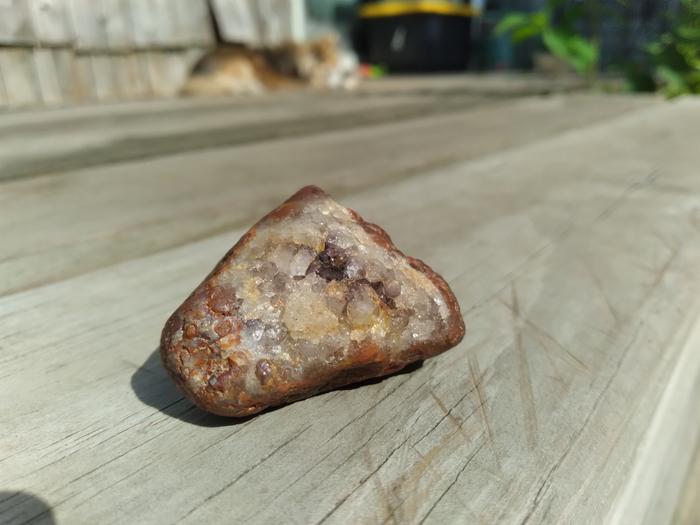 lake superior agate with amethyst in it