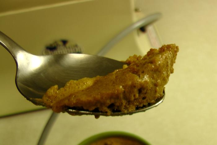 it can be eaten with a spoon