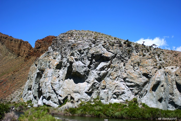 [Thumbnail for funky-rocks.jpg]