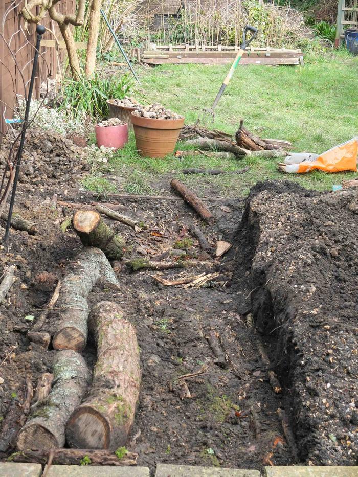 constructing the hugelish raised bed