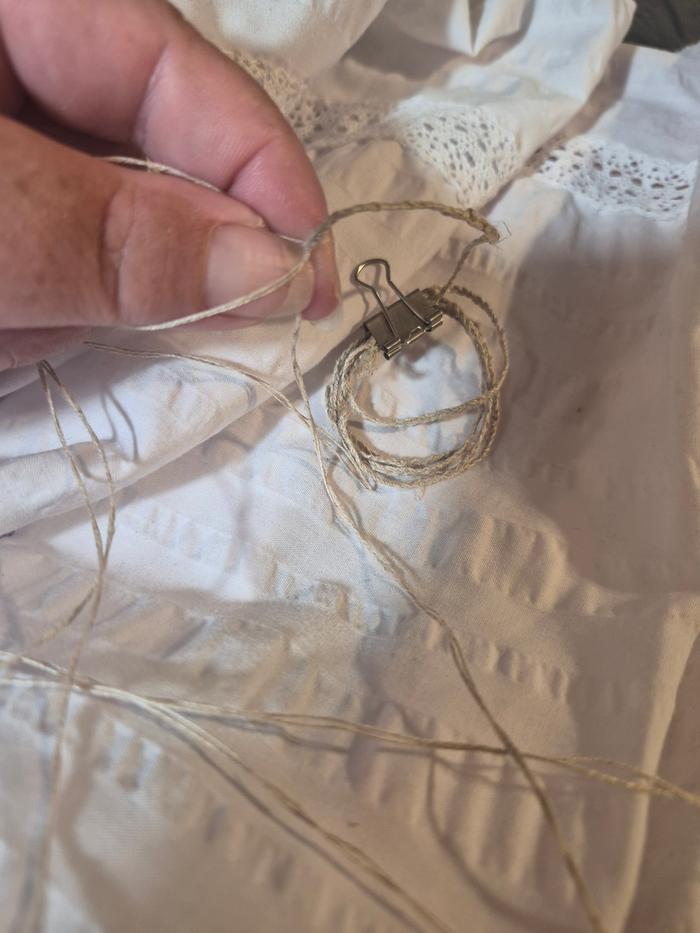 Braiding linen wicks