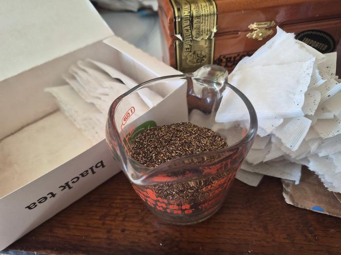 Black tea leaves