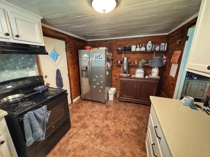 [Thumbnail for Kitchen-2-Copy.jpg]