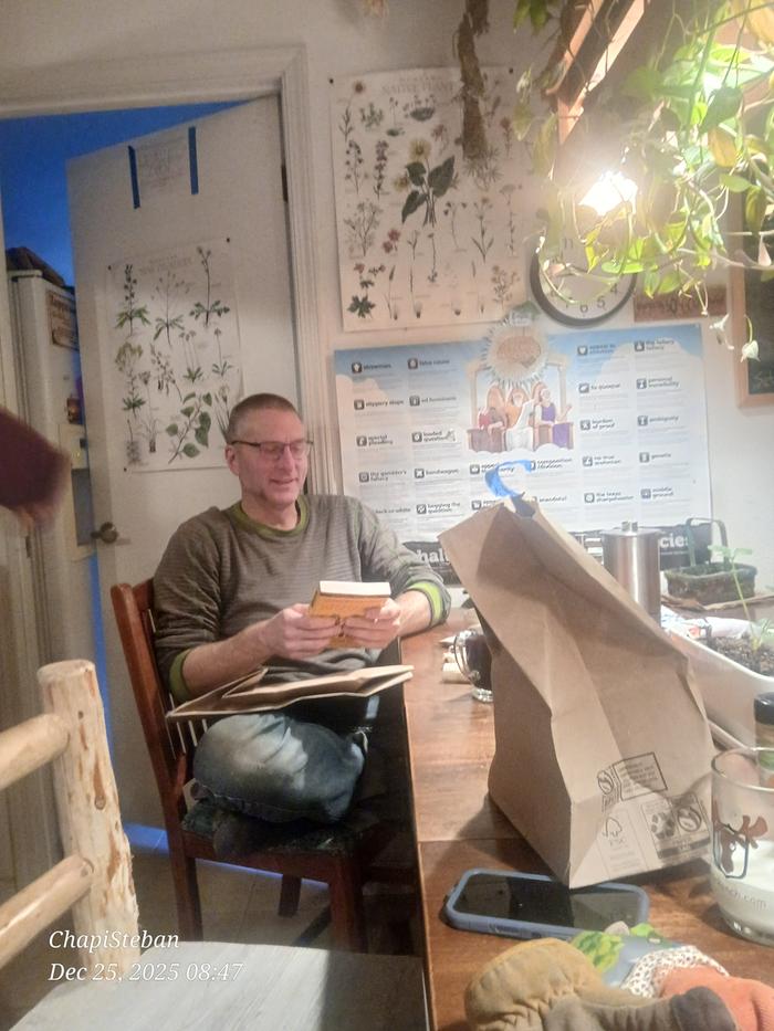 [Thumbnail for 20251225_084703.jpg]