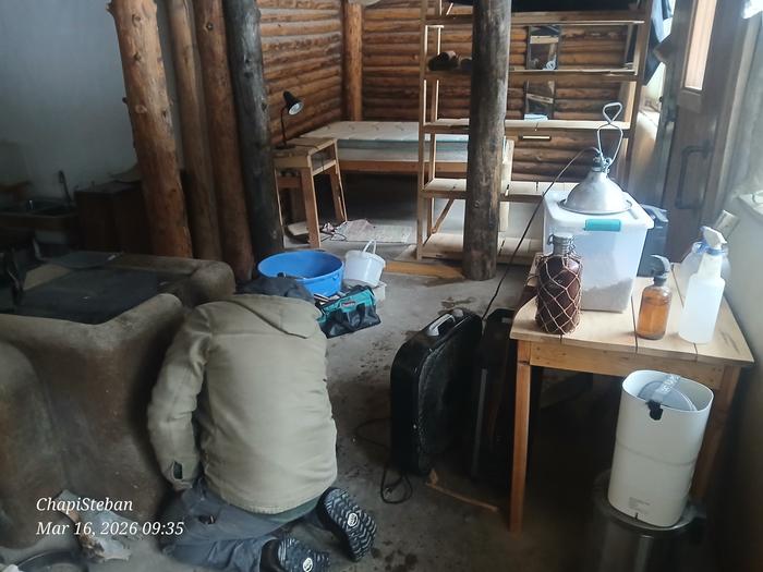 Harry starts the rocket cooktop