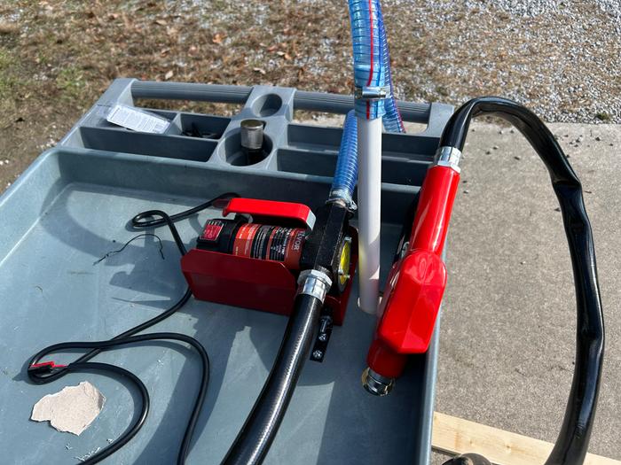 Dedicated, oversized fuel pump on fuel cart for fueling tractor