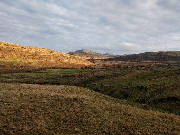 Colours in the winter Skye hills