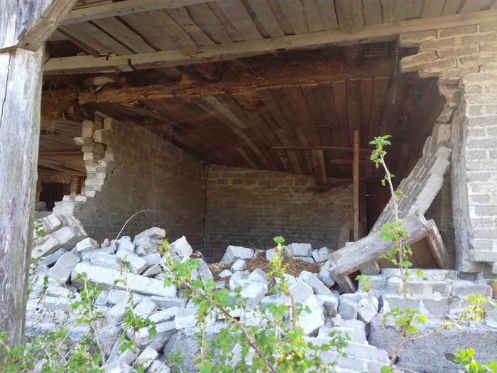 Old McDonald had a drive through barn. e,i,e,i,ohh