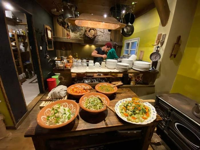 Communal kitchen and lounge 2