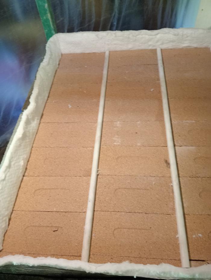 [Thumbnail for 190)-celling-firebrick_.jpg]