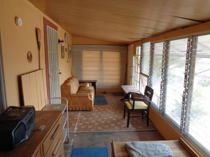 [Thumbnail for 12.jpg]