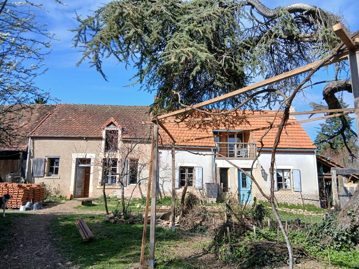 &amp;#91;ViewFromOutbuildingPathWithPergola.jpg&amp;#93;