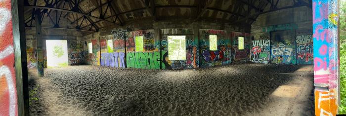 [Thumbnail for interior.jpg]