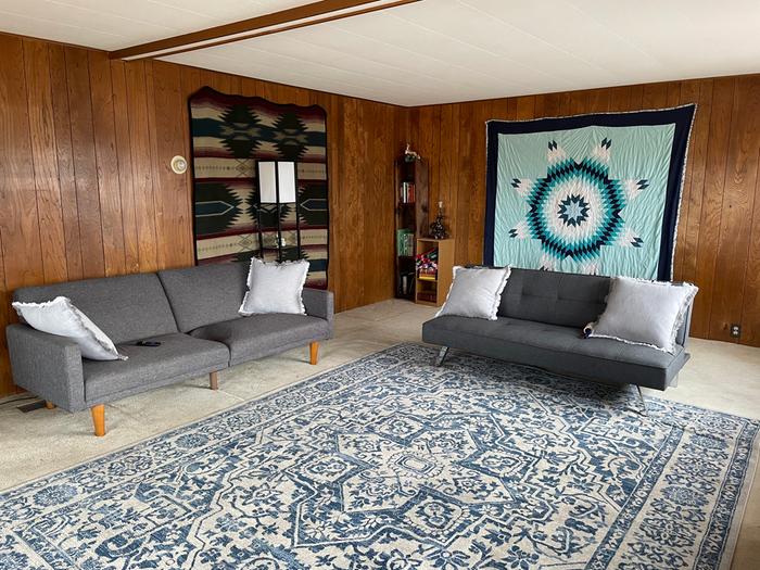 [Thumbnail for Livingroom.jpeg]