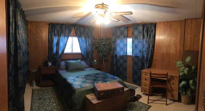 [Thumbnail for MainBedroom.jpeg]