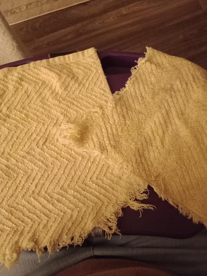 [Thumbnail for Old-yellow-towels.jpg]