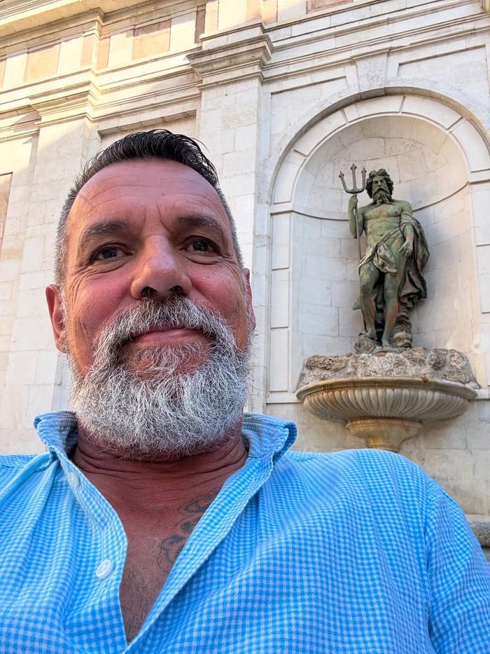 [Thumbnail for instagram-1771085334552.jpg]