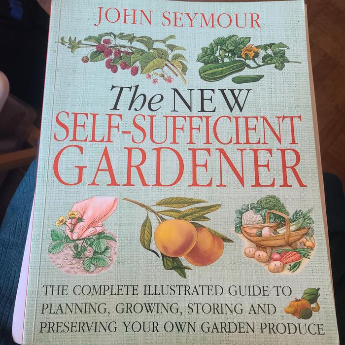 Self Sufficient Gardener cover